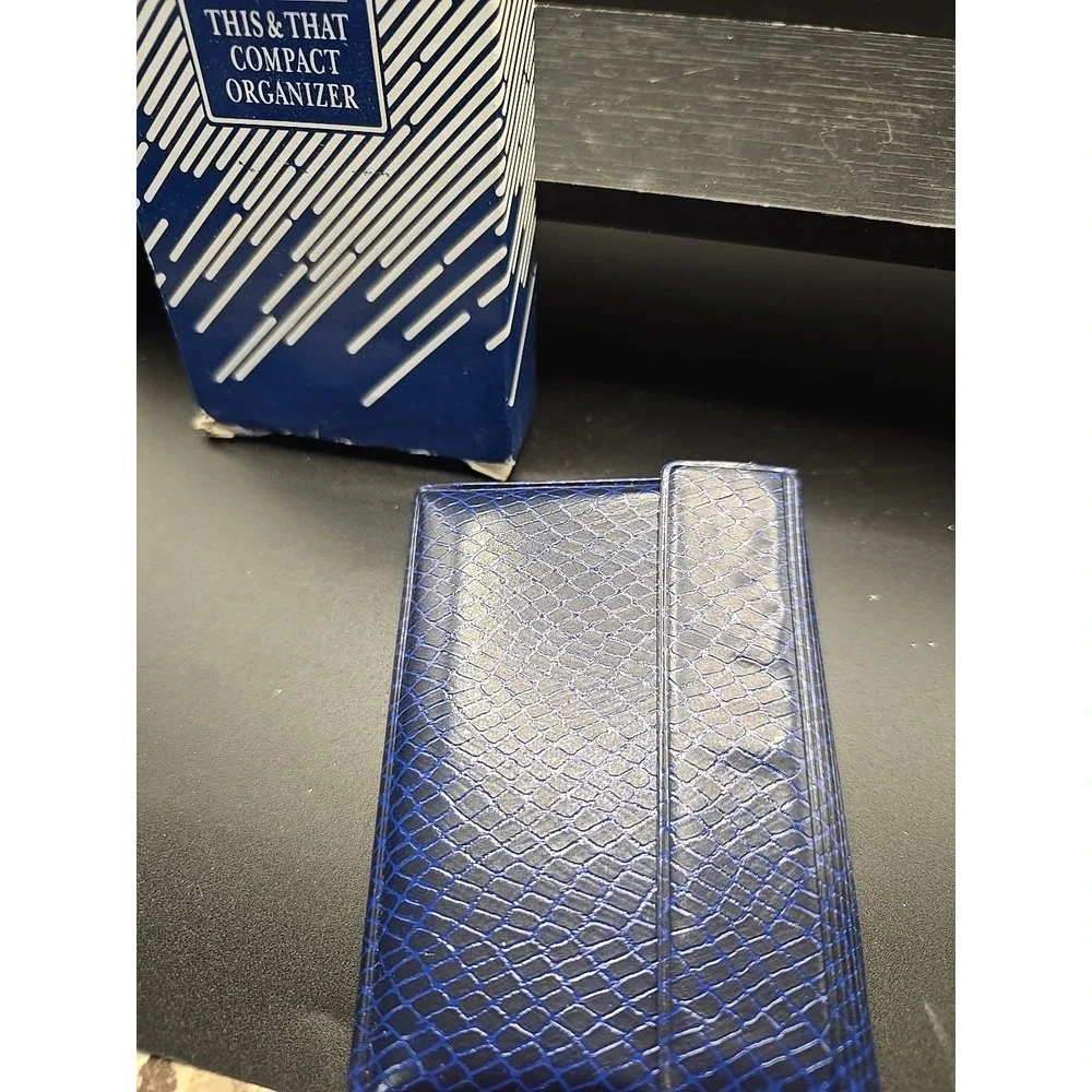 1992-1993 Avon This and That‎ Compact Mini Organizer Note Paper Address Book